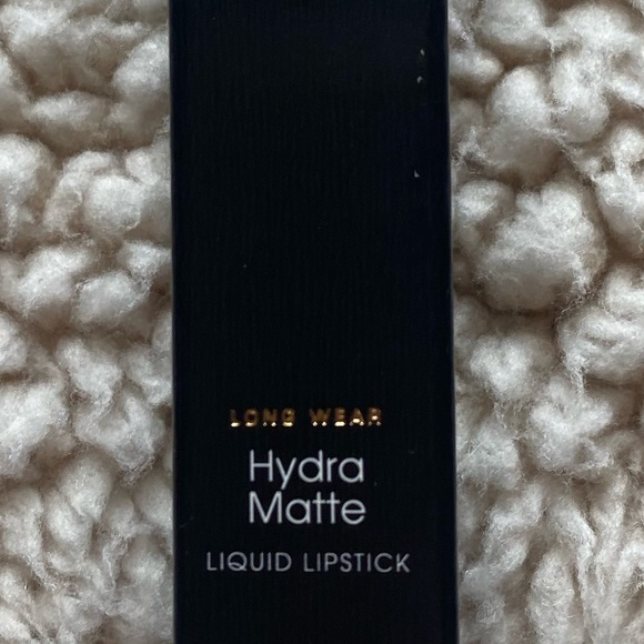 Gerard Cosmetics- HydraMatte Liquid Lipstick - Picture 4 of 6